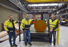 Tungviktare på plats – ny bandsåg på 22 ton till verkstad i Karlstad.